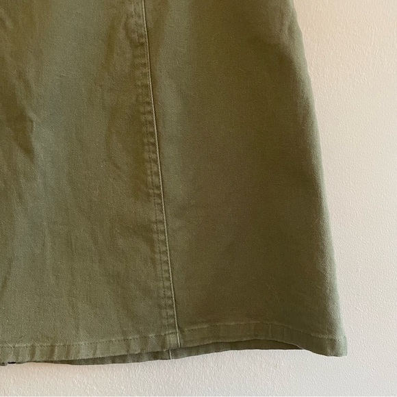 Forever 21 Olive Mini Skirt with Front Zipper – Size Large EUC - Picture 10 of 12